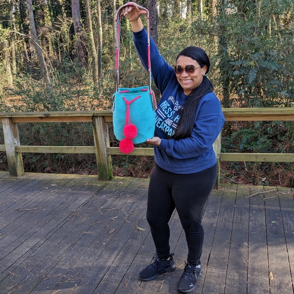 Authentic Wayuu bag / aquamarine blue / multicolored strap/ Size L - Picture 3 of 9